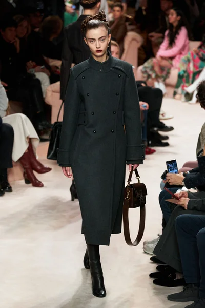 Look 13